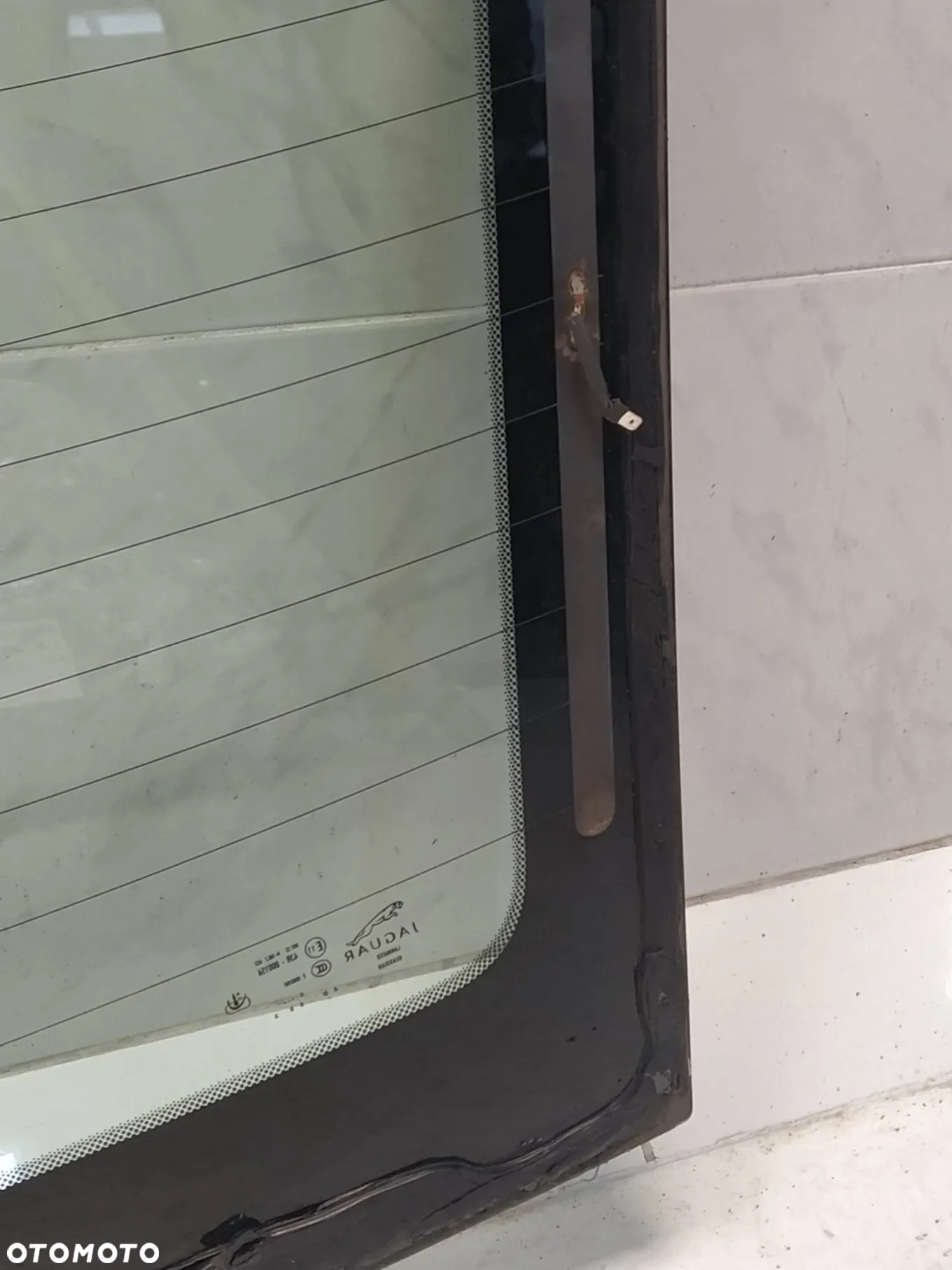 JAGUAR XJ X351 SZYBA TYŁ TYLNA BAGAŻNIKA W KLAPĘ GRZANA ORYGINALNA LOGOWANA - 12