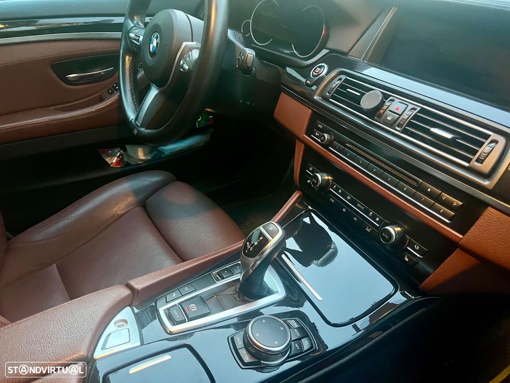 BMW 525 d Pack M Auto - 11