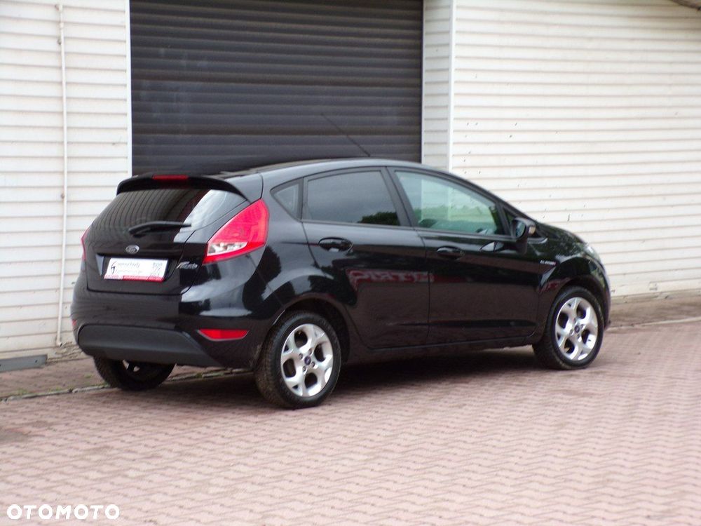 Ford Fiesta - 11