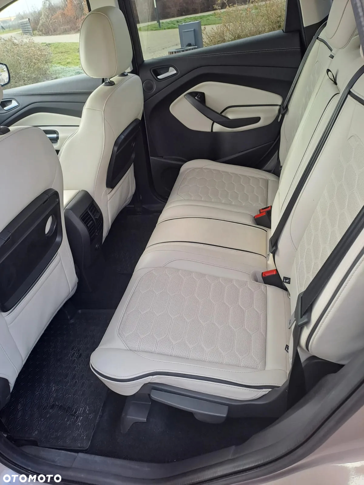 Ford Kuga Vignale 2.0 TDCi AWD - 2