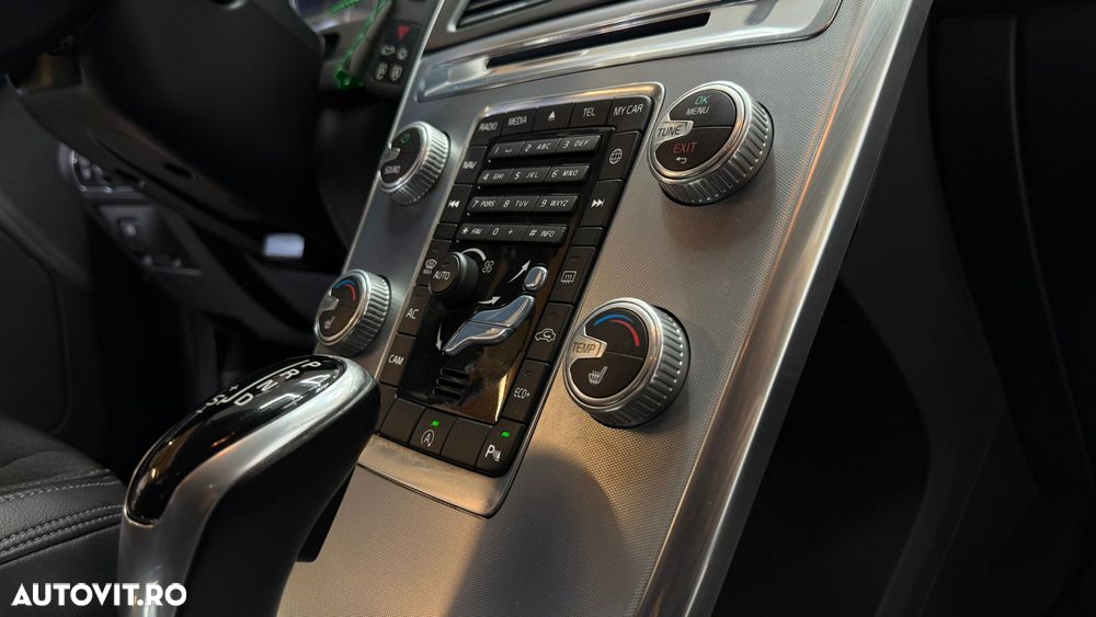 Volvo XC 60 D4 Momentum - 20