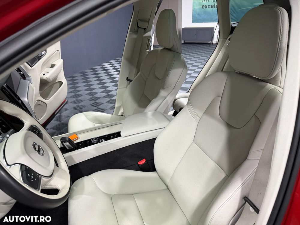 Volvo XC 60 T8 Twin Engine AWD Momentum - 18