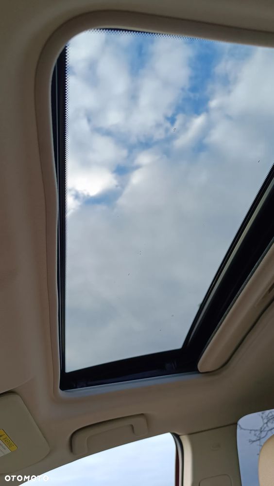 Mitsubishi Outlander - 40