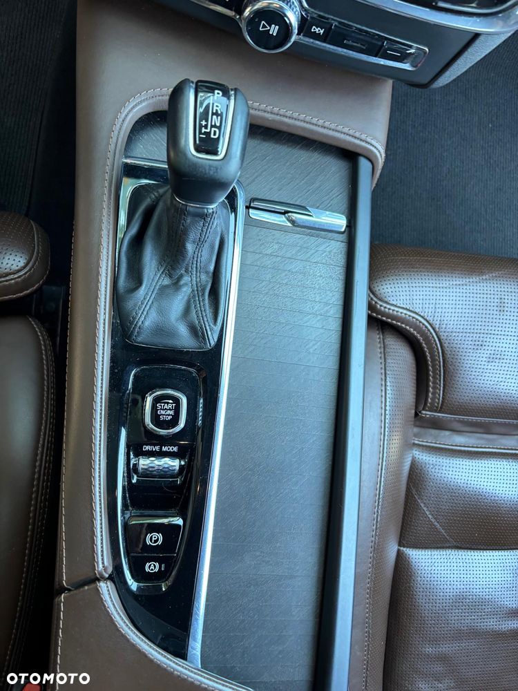 Volvo V90 Cross Country D4 AWD Geartronic Pro - 17