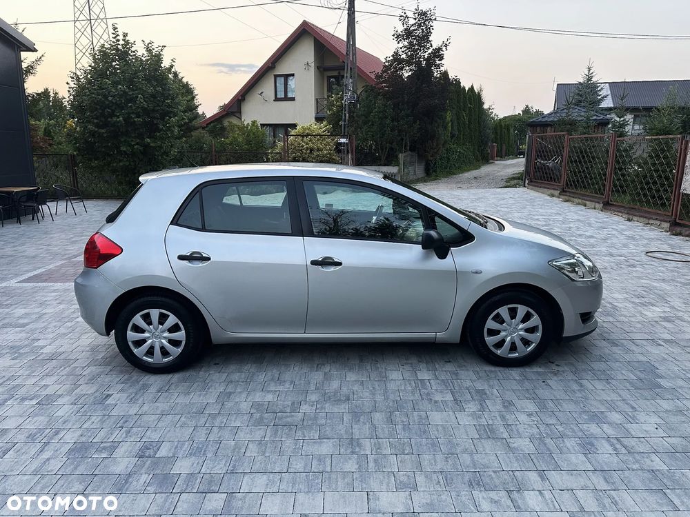 Toyota Auris 1.33 VVT-i Luna - 5