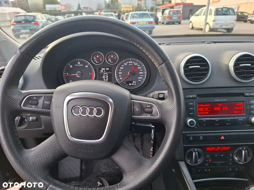 Audi A3 Sportback 1.6 TDI DPF Ambiente - 7