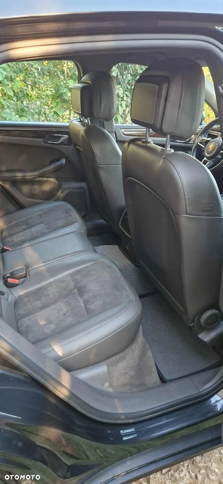 Porsche Macan Standard - 17