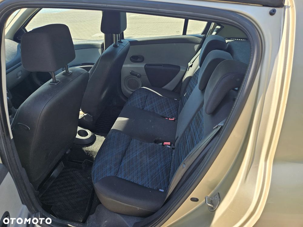 Renault Clio 1.4 16V Authentique - 6