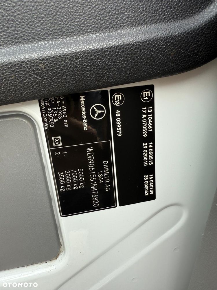 Mercedes-Benz Sprinter - 16