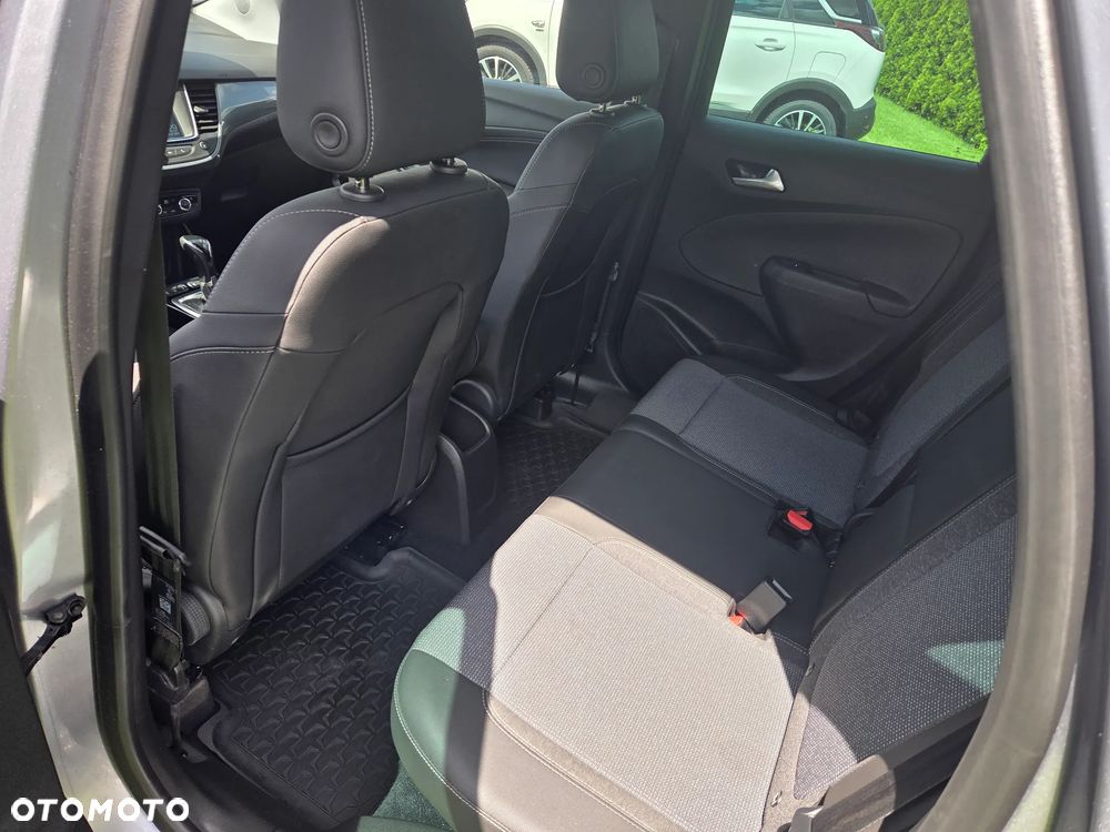 Opel Crossland X - 12