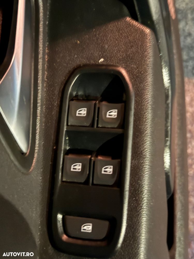 Dacia Duster Blue dCi 115 4WD Prestige - 8