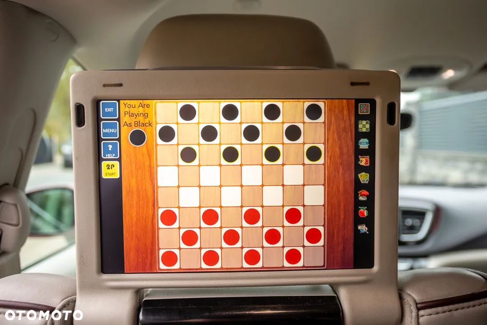 Chrysler Pacifica - 36