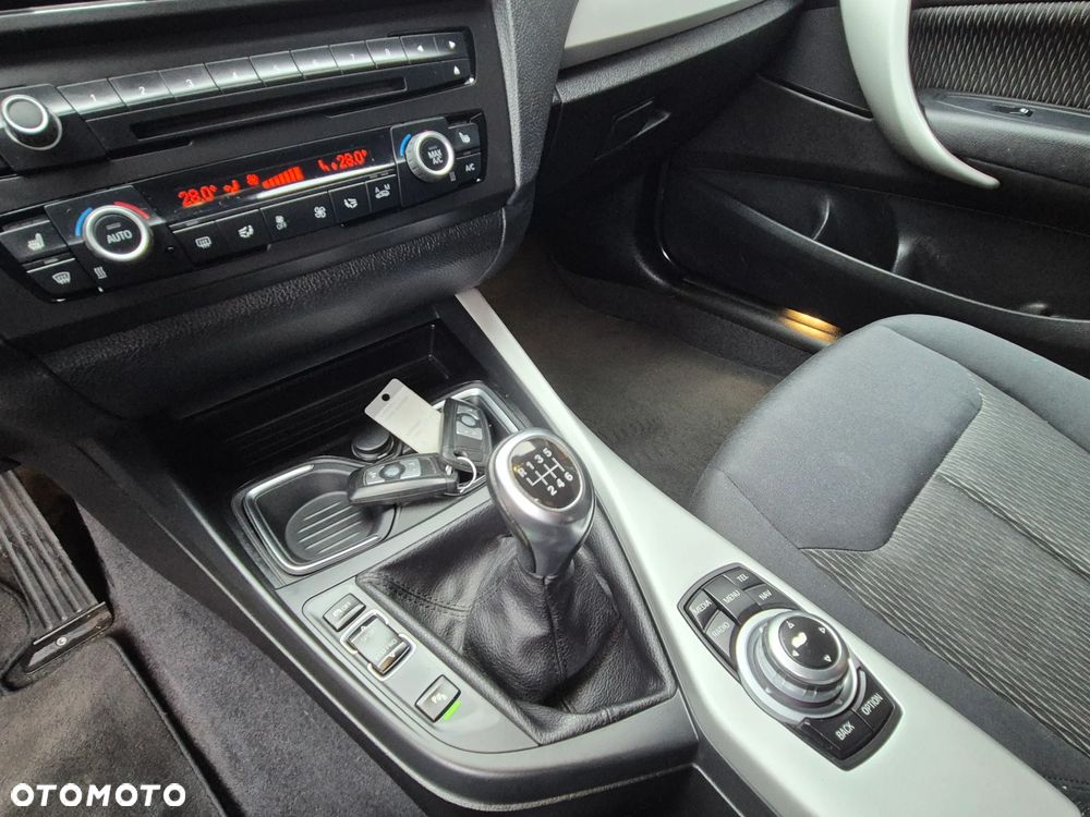 BMW Seria 1 118i Advantage - 37