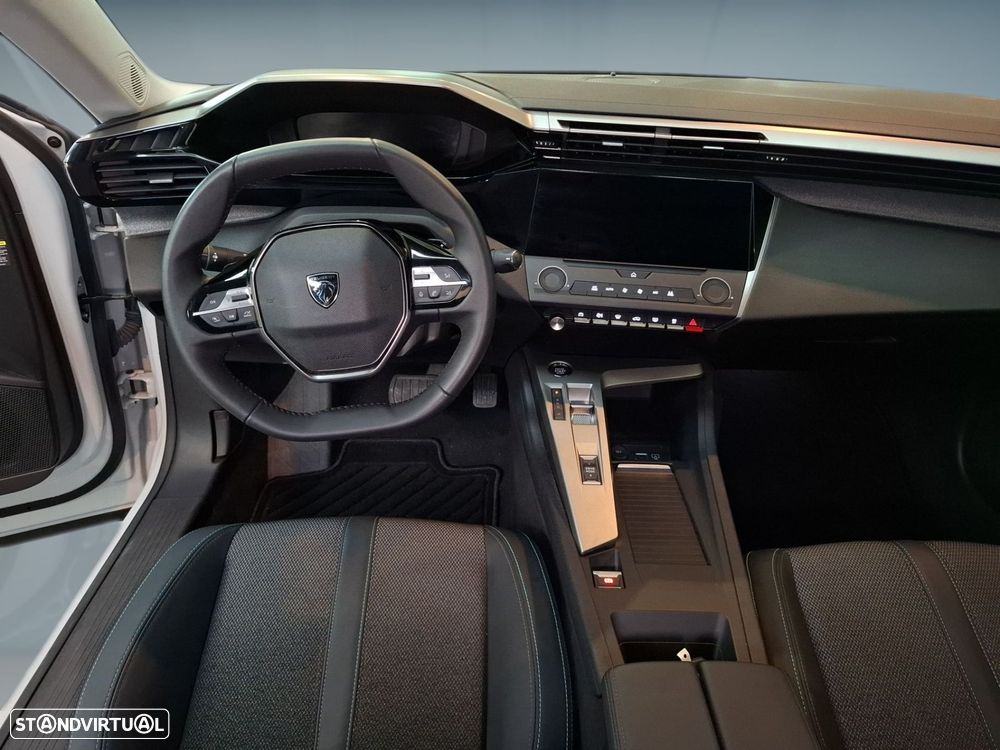 Peugeot 408 1.2 Hybrid Allure e-DCS6 - 12