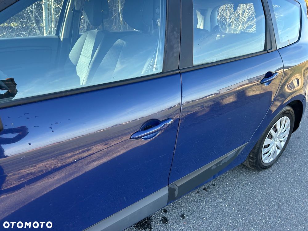 Renault Grand Scenic - 22