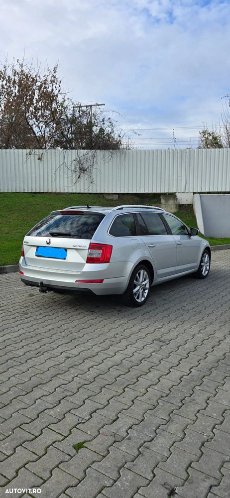 Skoda Octavia Combi Diesel 2.0 TDI Style - 20