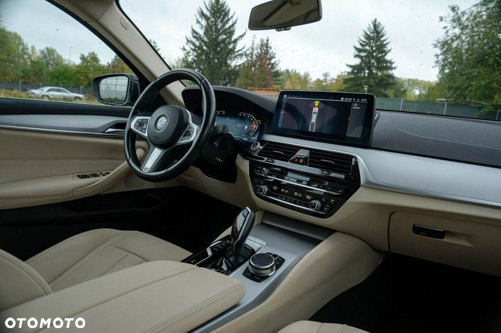 BMW Seria 5 518d Business Edition - 22