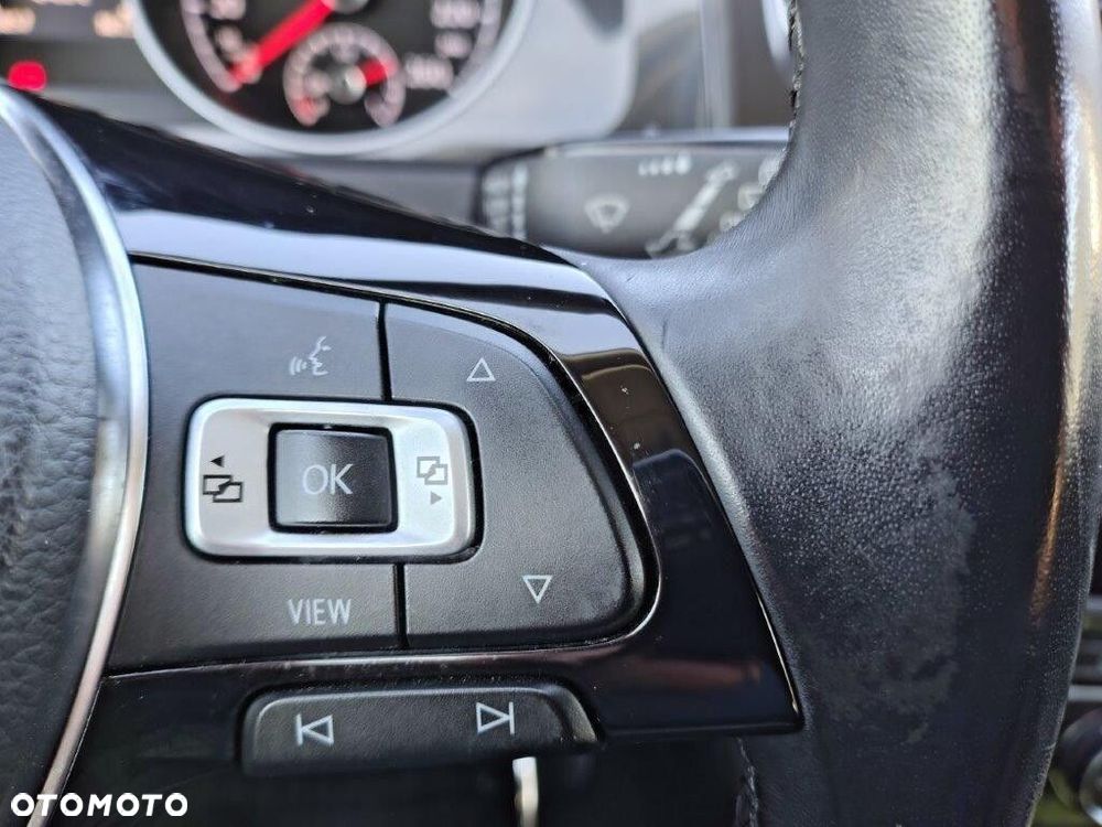 Volkswagen Golf - 18