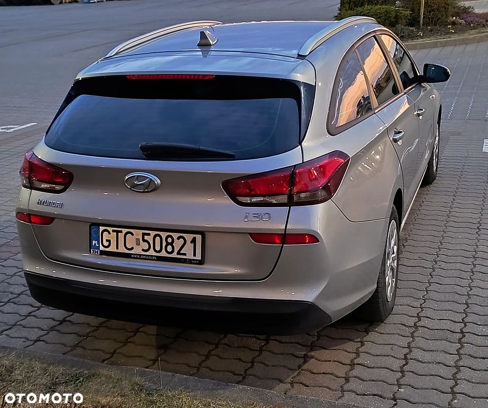 Hyundai i30 1.6 D Classic + - 5
