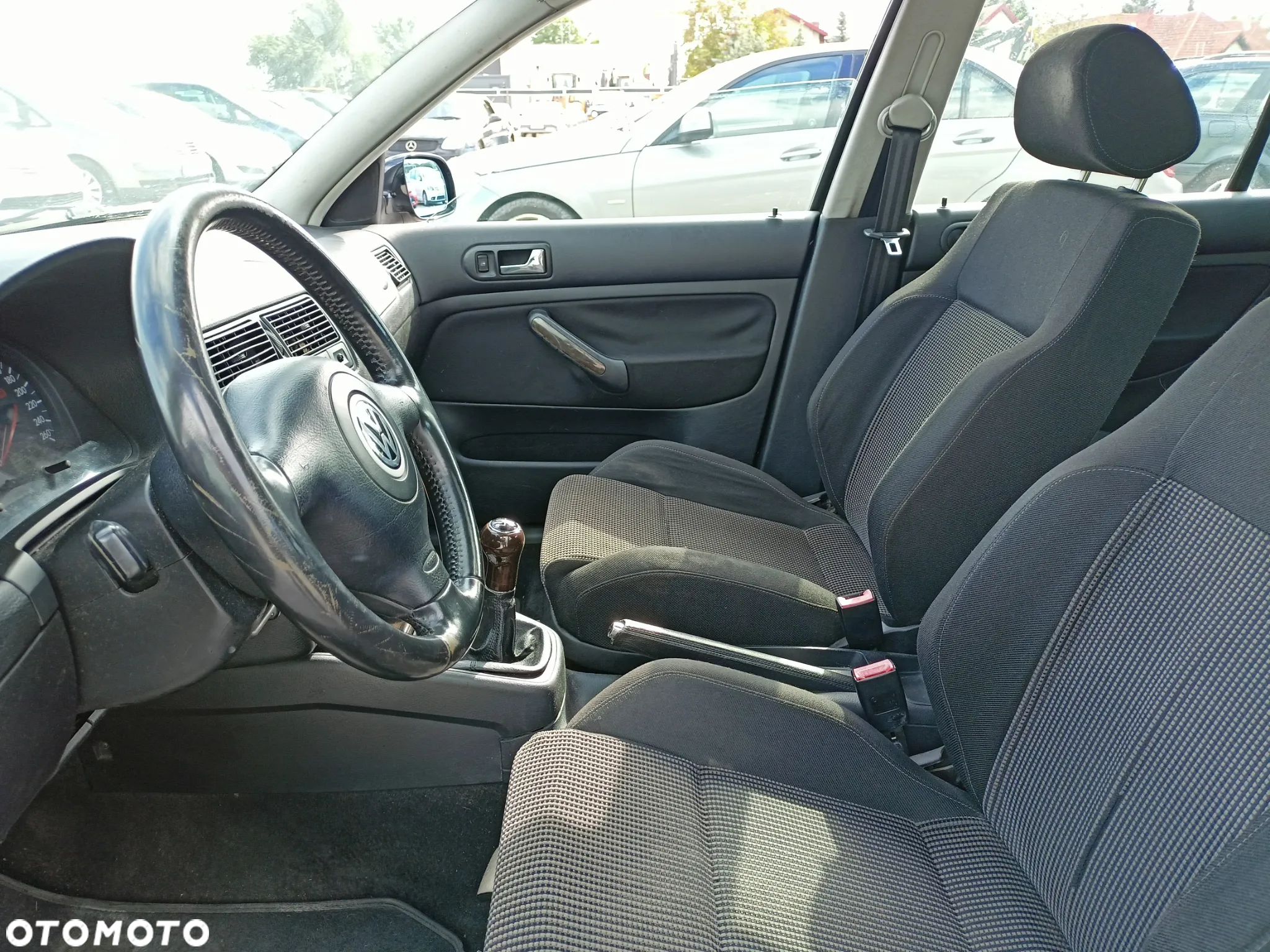 Volkswagen Golf - 8