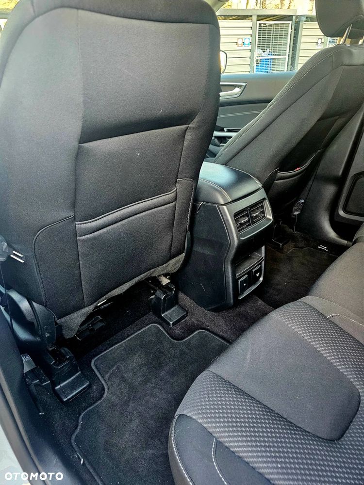 Ford Edge 2.0 EcoBlue Twin-Turbo 4WD Titanium - 12