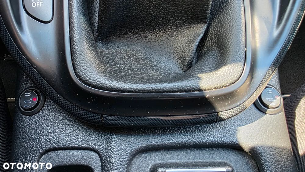 Kia Carens 1.6 GDI S 7os - 26