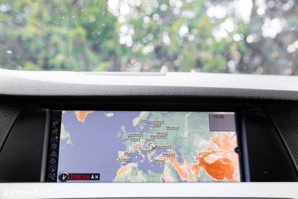 BMW Seria 5 525d xDrive Aut. - 33
