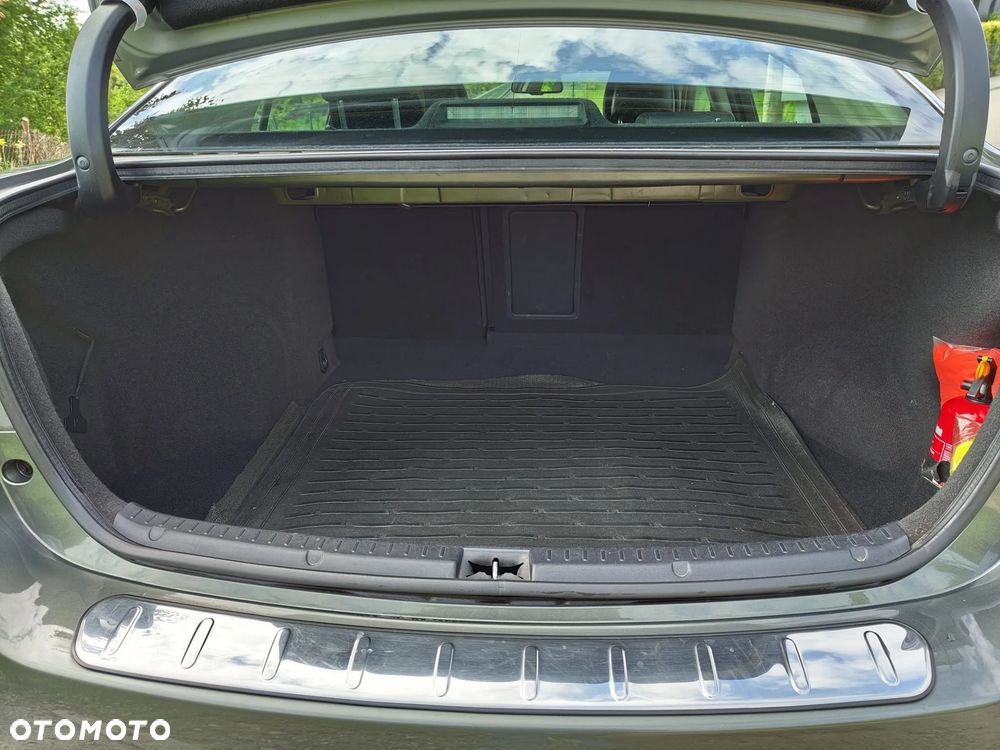 Toyota Avensis - 7