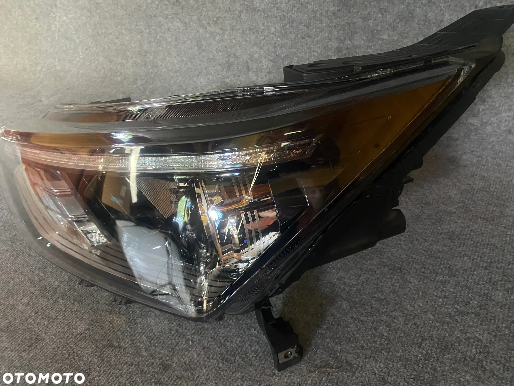 REFLEKTOR LAMPA PRZEDNIA LEWA - SSANGYONG KORANDO IV SOCZEWKA LED 2019- - 2