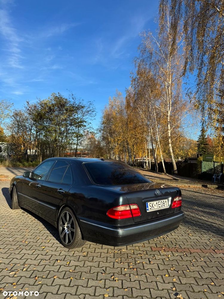 Mercedes-Benz Klasa E 220 CDI Elegance - 3