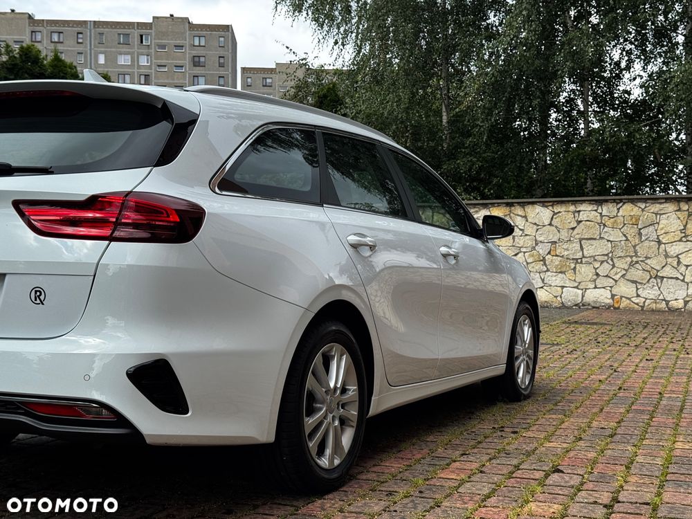 Kia Ceed 1.6 CRDi mHEV L DCT - 35
