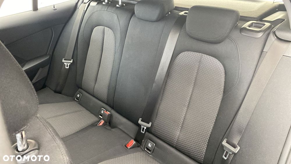 BMW Seria 1 118i Advantage - 12