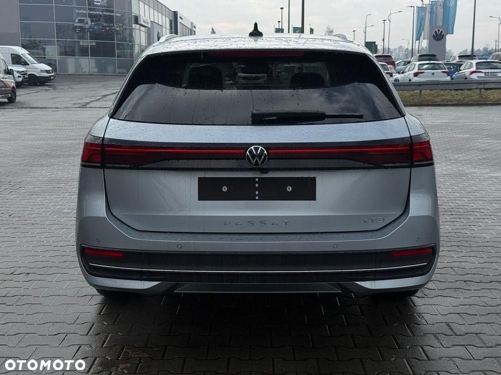Volkswagen Passat - 8