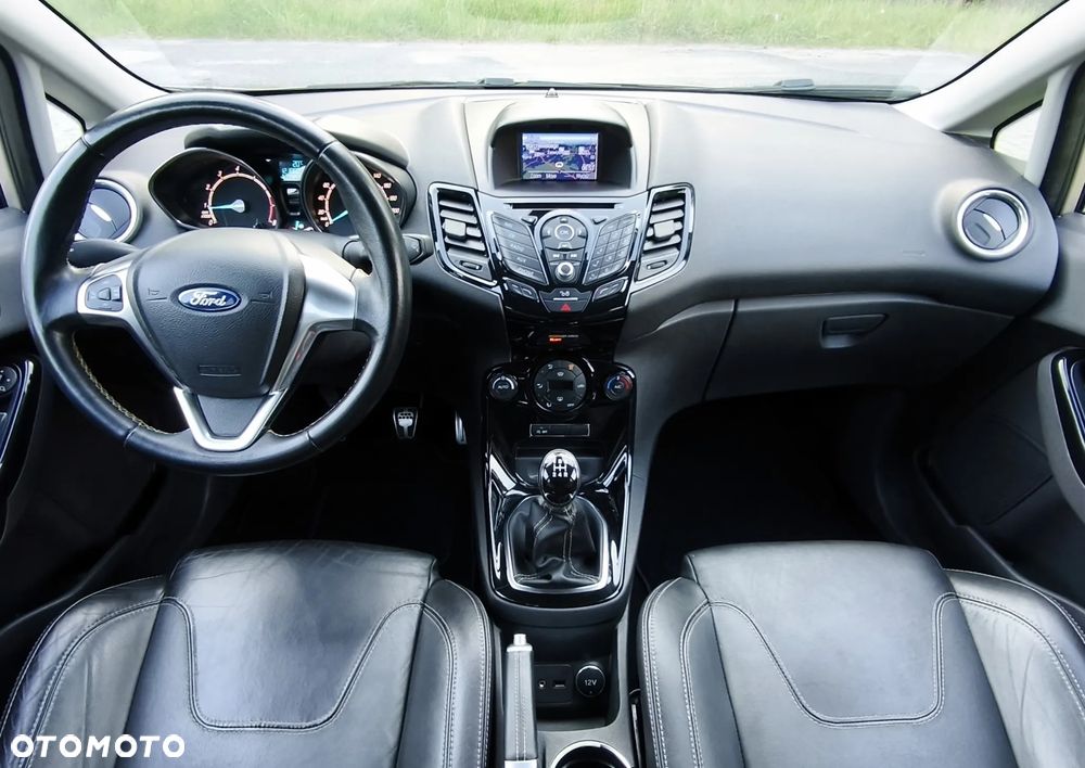 Ford Fiesta 1.0 EcoBoost STart-Stop Titanium - 25