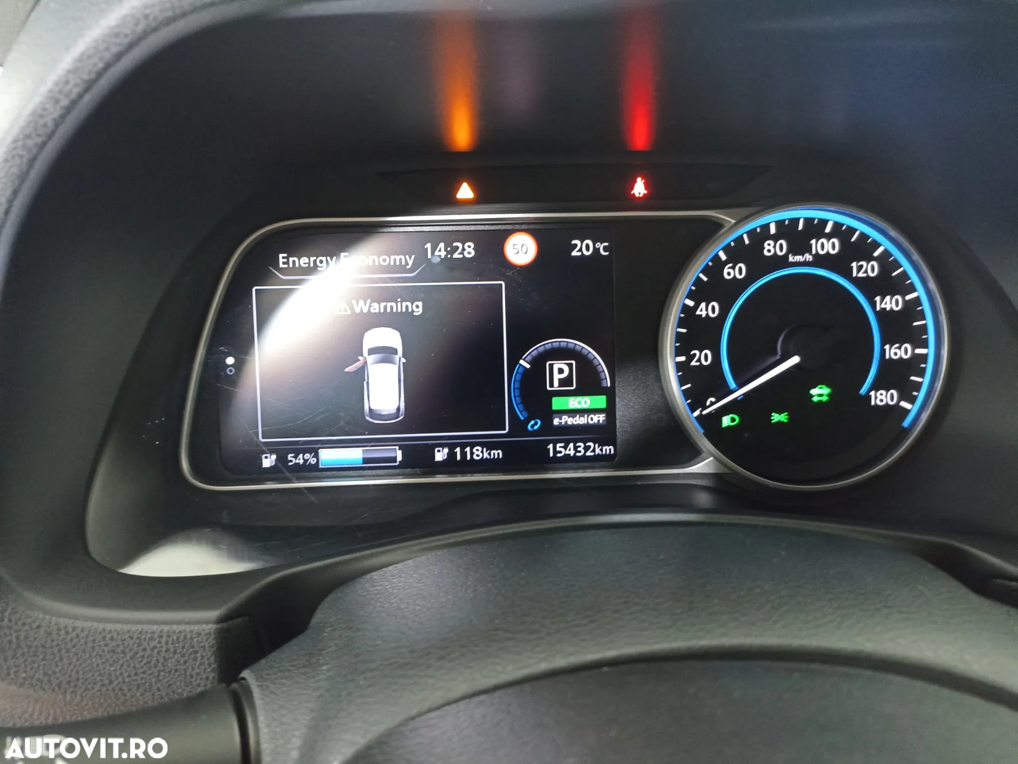 Nissan LEAF N-Connecta - 12
