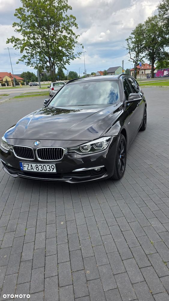 BMW Seria 3 320d Luxury Line - 2