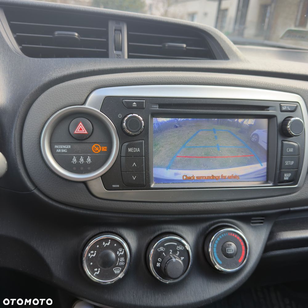 Toyota Yaris - 12