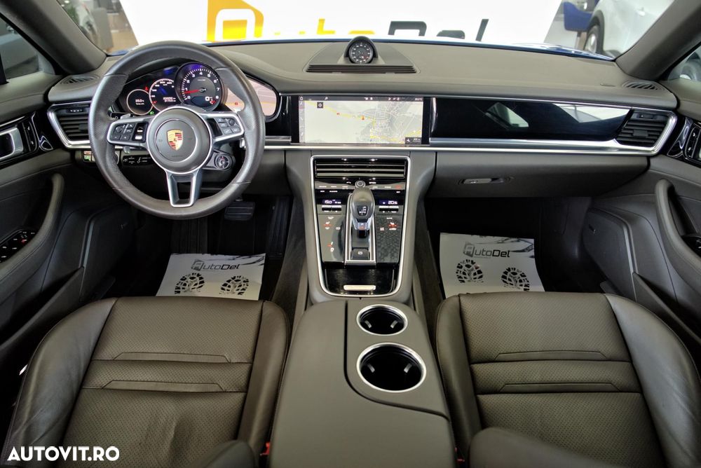 Porsche Panamera 4 - 17
