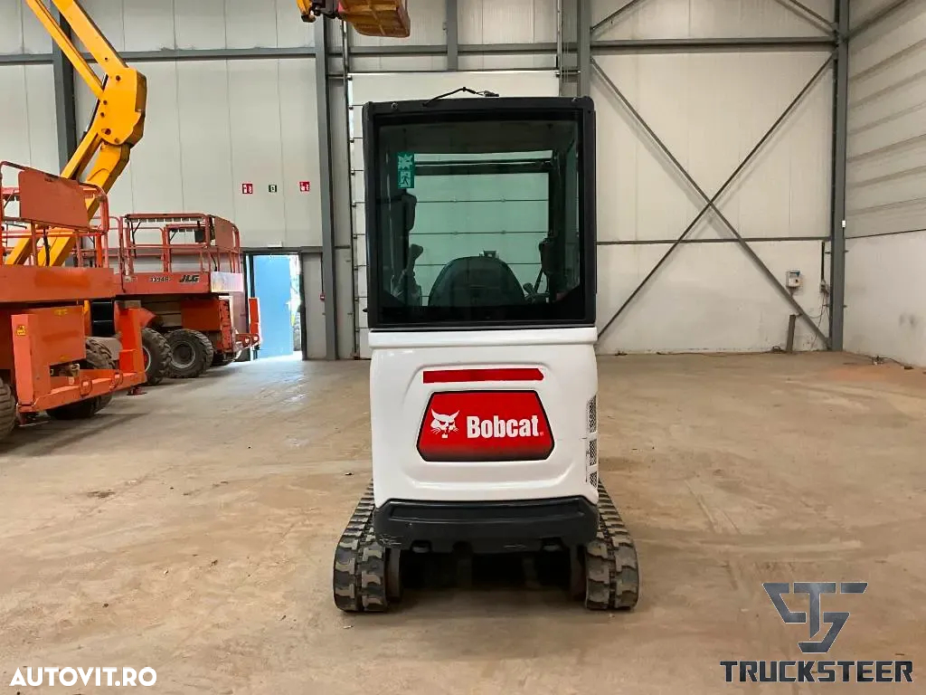 Bobcat E17 - 3