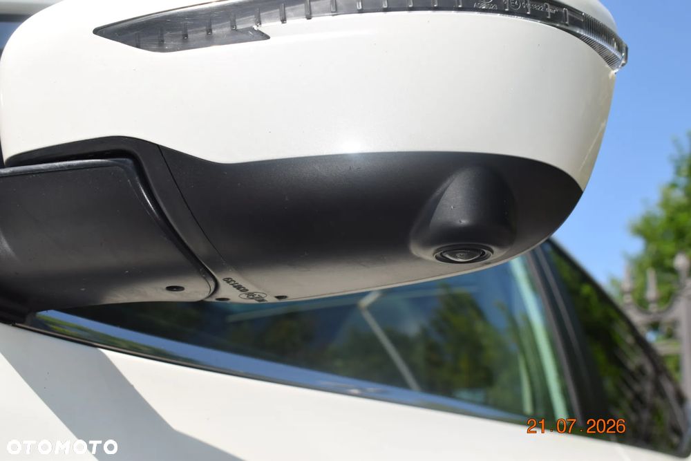 Nissan Qashqai 1.6 DCi Xtronic N-Connecta - 9