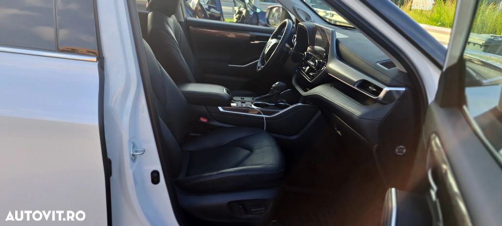 Toyota Highlander 2.5 L Dynamic Force 248CP Luxury Pearly - 27