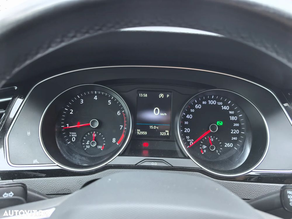 Volkswagen Passat 1.5 TSI ACT OPF DSG Comfortline - 12
