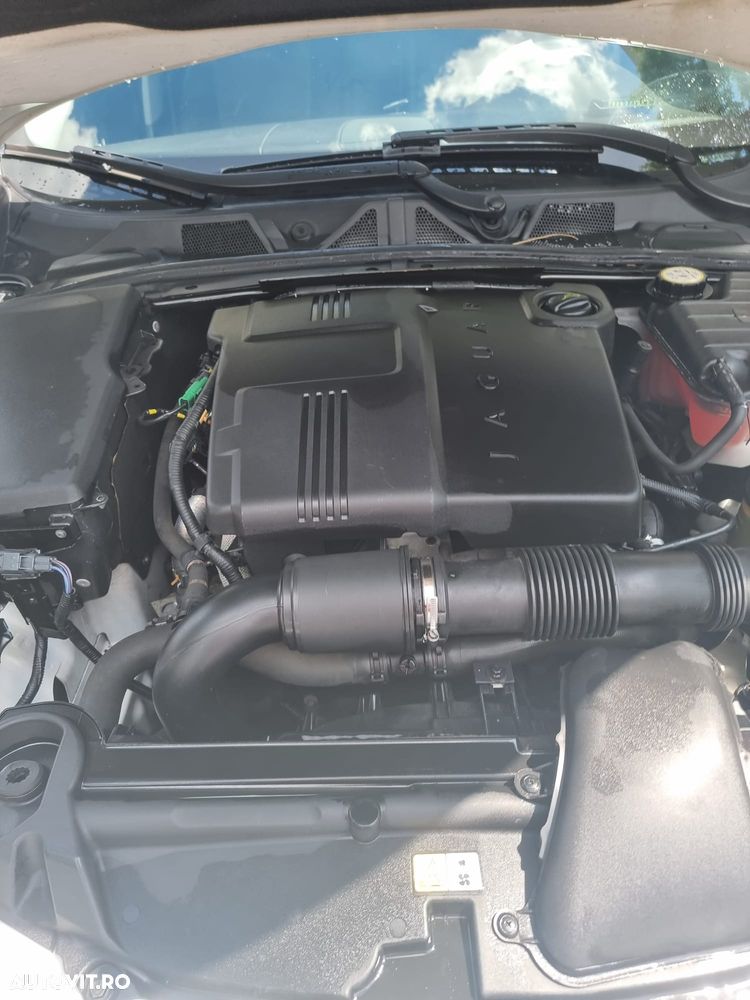 Jaguar XF 2.2D Luxury - 14