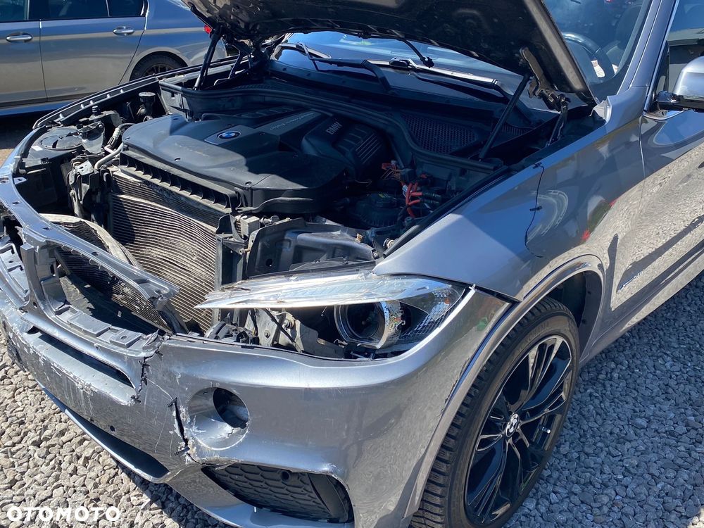 BMW X5 xDrive50i - 9