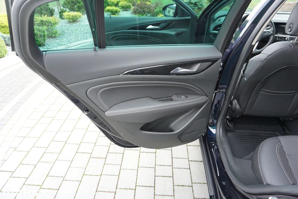 Opel Insignia 1.6 T Innovation S&S - 12
