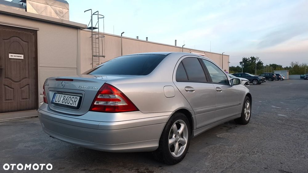 Mercedes-Benz Klasa C 200 Kompressor Classic - 5