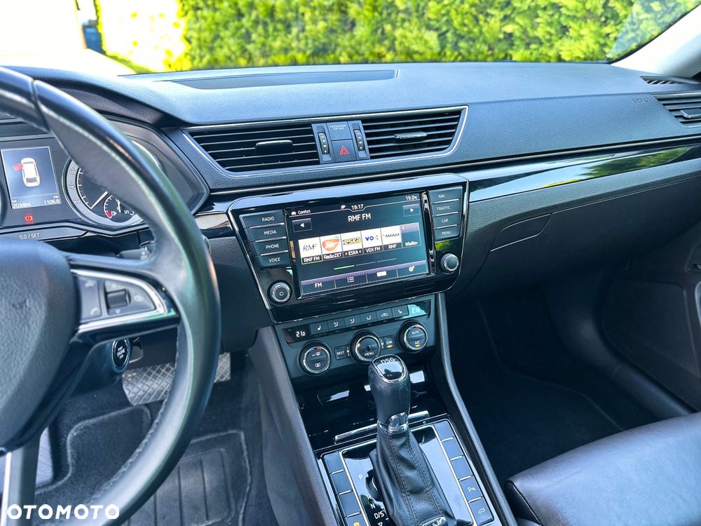 Skoda Superb 2.0 TDI L&K DSG - 16