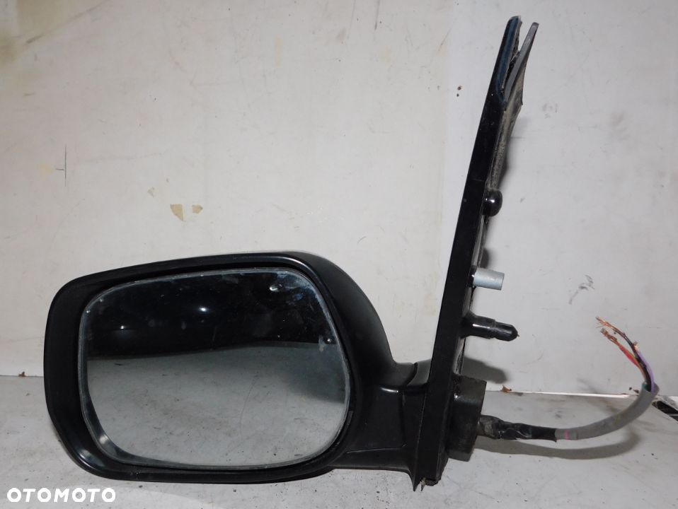 lusterko lewe TOYOTA AVENSIS VERSO 01-07 5pin Europa - 2