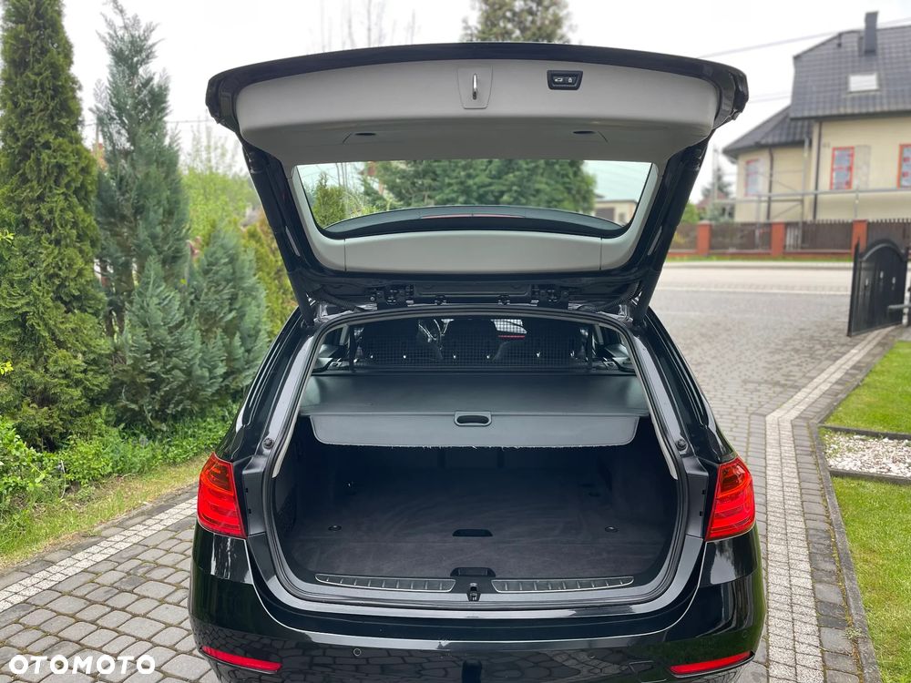 BMW Seria 3 318d Sport Line - 3