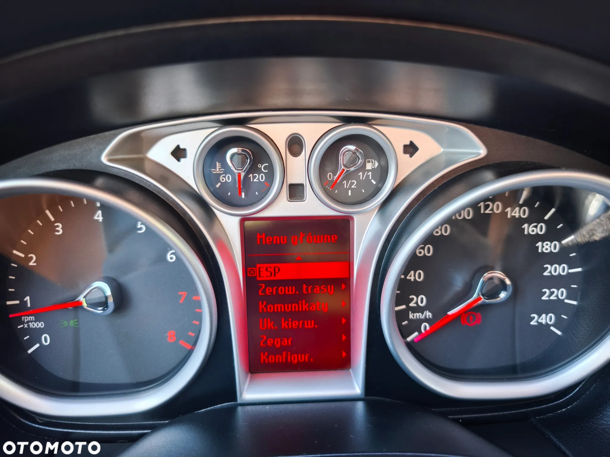 Ford Focus 1.8 FF Platinium X - 27
